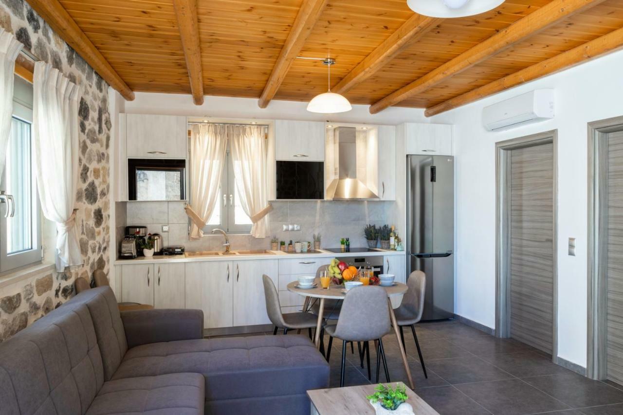 Marilena Natural Stone House, By Hellocrete Pigí Екстериор снимка