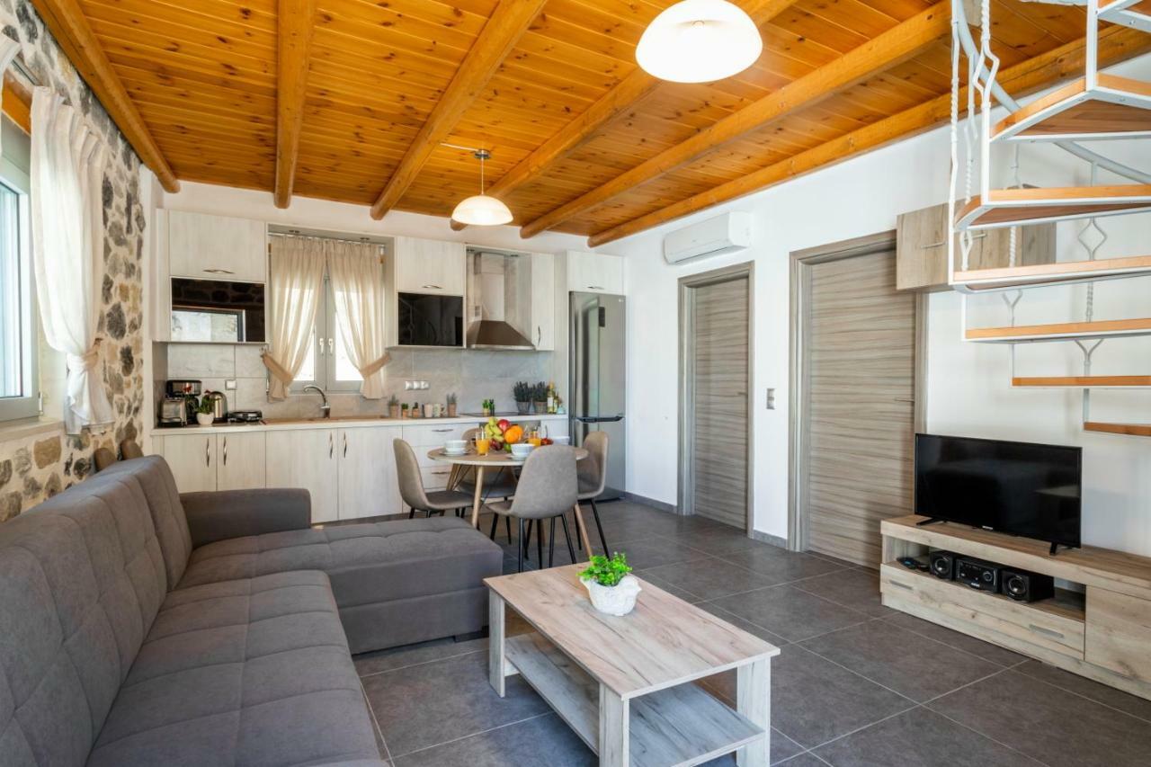 Marilena Natural Stone House, By Hellocrete Pigí Екстериор снимка