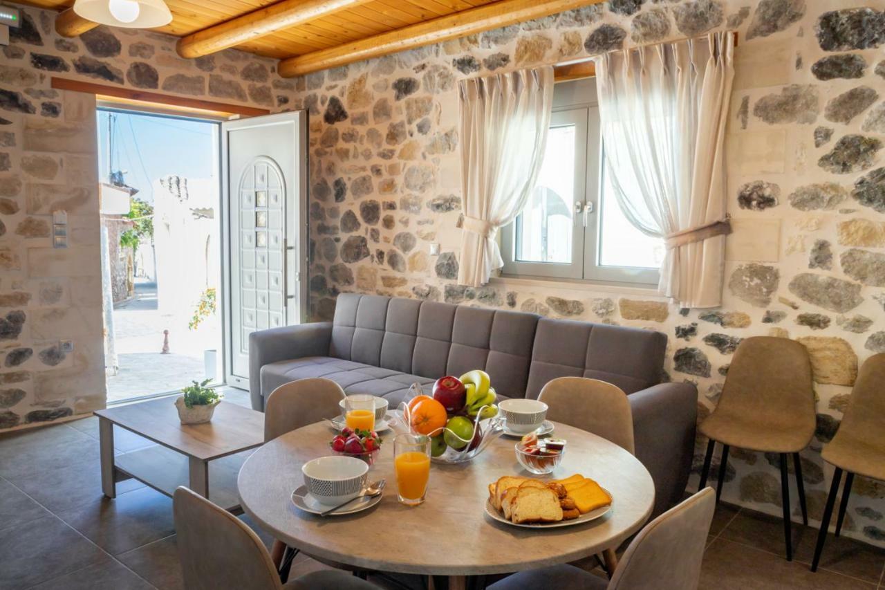 Marilena Natural Stone House, By Hellocrete Pigí Екстериор снимка