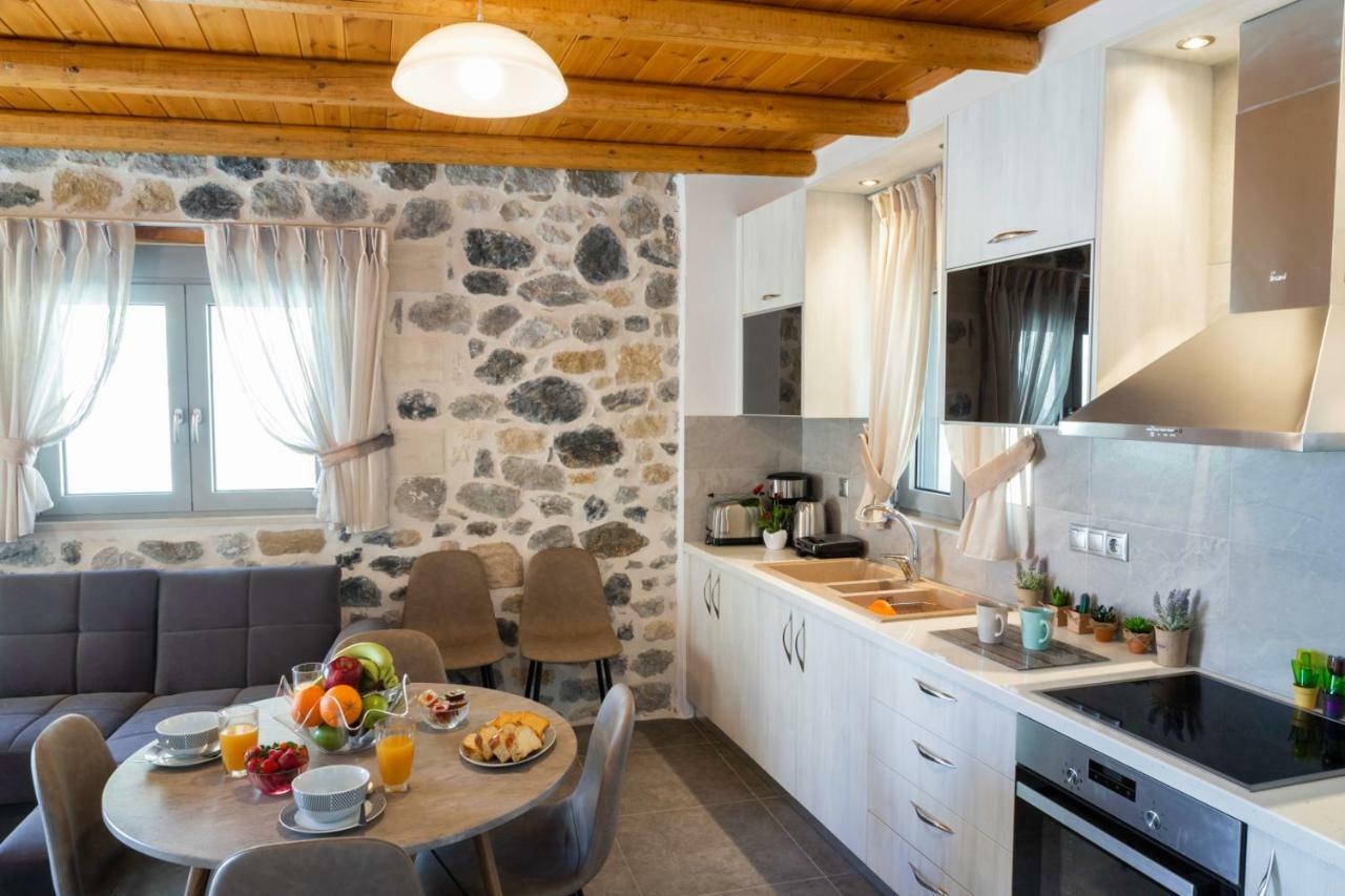 Marilena Natural Stone House, By Hellocrete Pigí Екстериор снимка